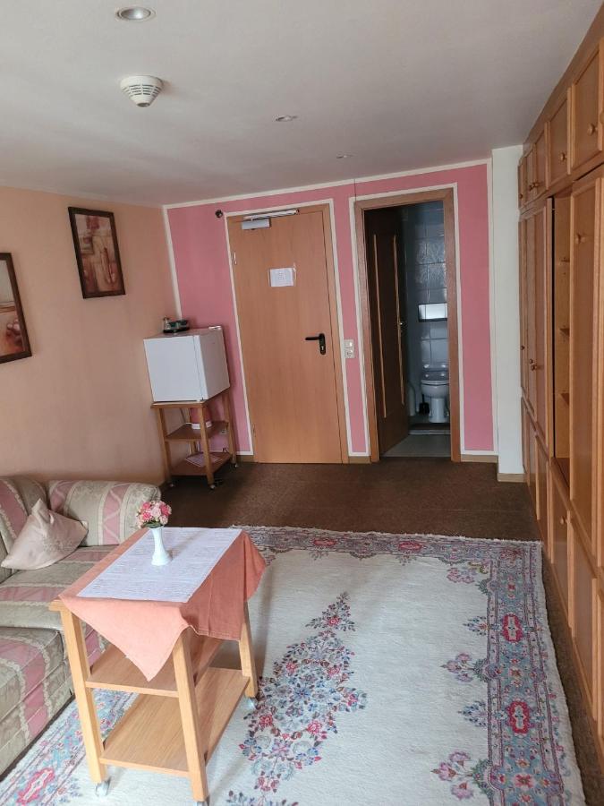Bed and Breakfast Gaestehaus Luise Моншау Экстерьер фото